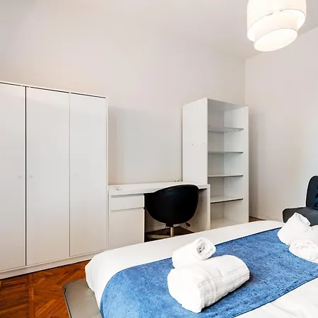 Apartment Citylife View And 10 Minutes By Walk Modern Milan