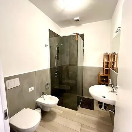 Immense Secret Cave Appartement Milaan