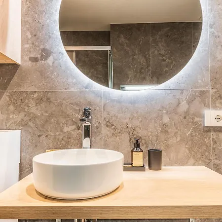 Brand New Via Melzi D'eril 18 4 Pax Lejlighed *