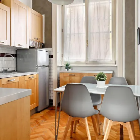 Joivy Bright 1br Flat Near Mudec Museum 아파트 밀라노