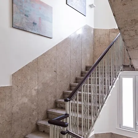 Rrrapido Holy And - Via Sardegna Milaan