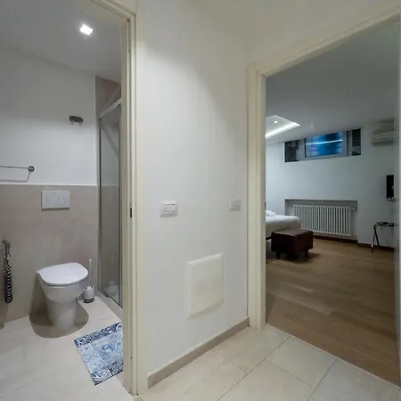 Gasthuis Rrrapido Holy And - Via Sardegna 3*