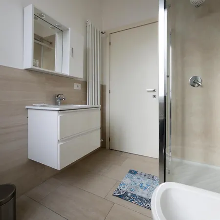 Gasthuis Rrrapido Holy And - Via Sardegna