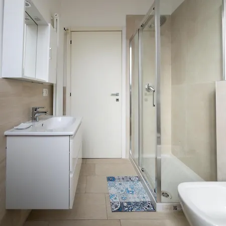 Gasthuis Rrrapido Holy And - Via Sardegna 3*