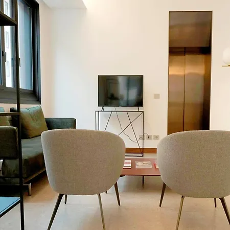 Apartment With Shared Terrace *
