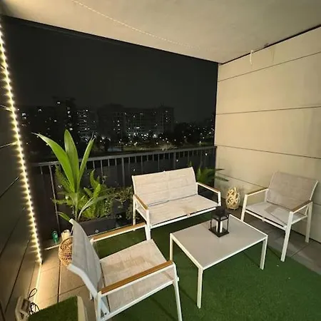 Apartment Oasi Di Relax Con Box Privato E Balcone, Vicino M1