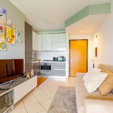 Oasi Di Relax Con Box Privato E Balcone, Vicino M1 Apartment *