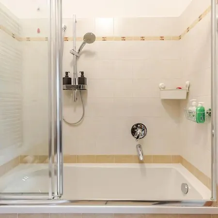 Oasi Di Relax Con Box Privato E Balcone, Vicino M1 Apartment Milan