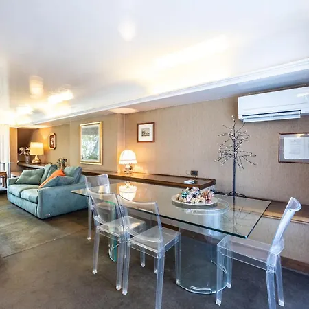 Penthouse 10 Minutes From The Duomo Bed & Breakfast *