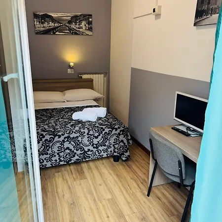 Bovisa House Private בית הארחה *