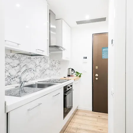 Amazing, New & Fully Furnished In Duomo Milano