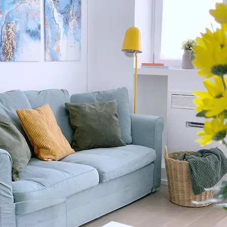 Cardano Blue - 5 Min Da Stazione Apartament