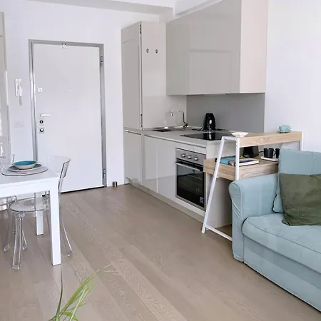 Cardano Blue - 5 Min Da Stazione *