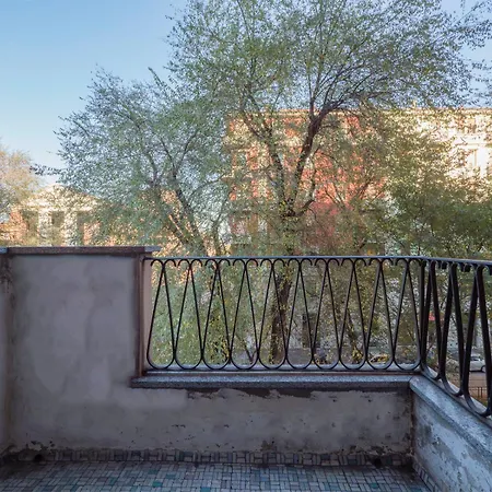 Apartment In Stile, Comodo Ed Elegante