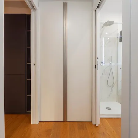 Apartment In Stile, Comodo Ed Elegante Milan