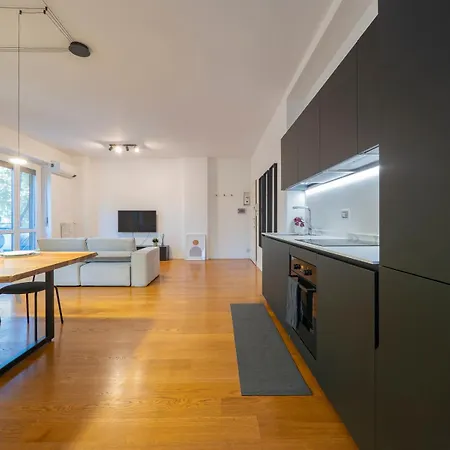 In Stile, Comodo Ed Elegante Milan