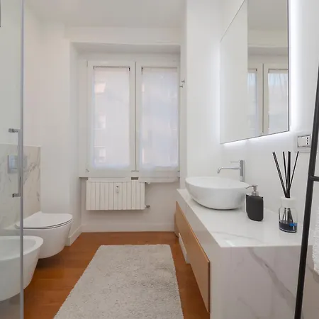 Apartment In Stile, Comodo Ed Elegante *
