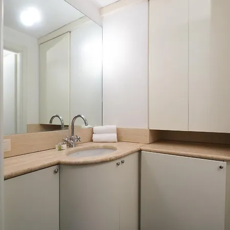 Enchanting Loft Between History And Tranquility Apartman