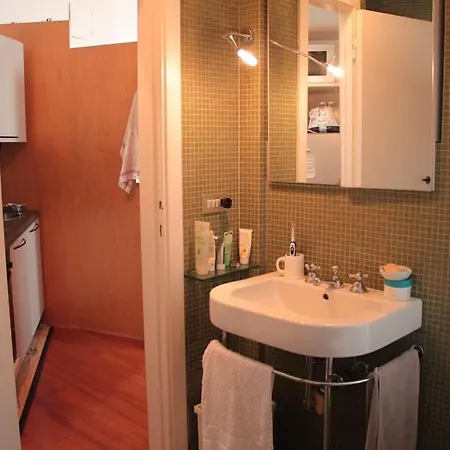 Mansardina Boheme Tra Il Duomo E L'universita ミラノ