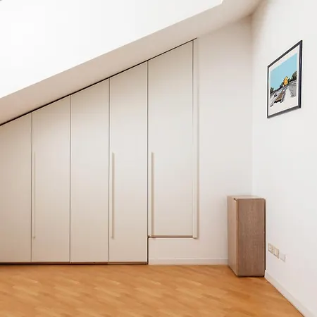 Ampio E Luminoso Trilocale In Zona Moscova *