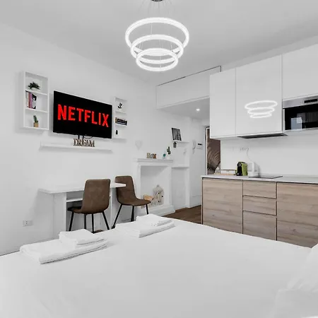 Marghera Metro Wifi & Shopping