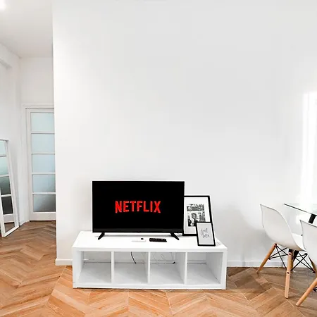 Moderno Bilocale Vicino A Fondazione Prada شقة ميلان