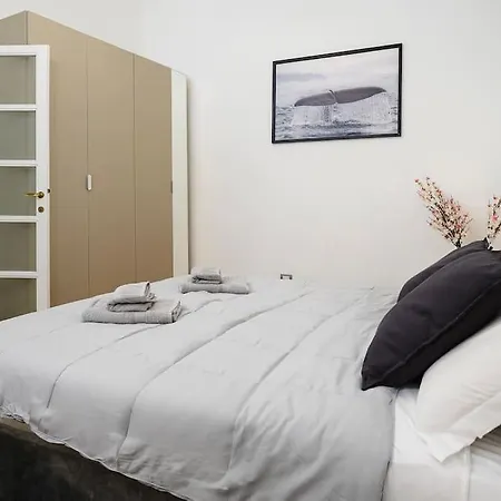 Duomo 4 Persone Via Torino Mailand