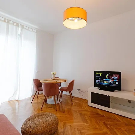 Casa Soperga, Corso Buenos Aires, Loreto, *