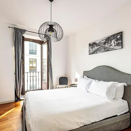 Elegant 2 Bedrooms Near Duomo