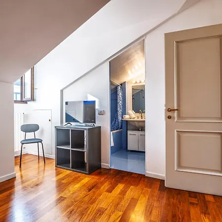 Elegant 2 Bedrooms Near Duomo Апартаменты *