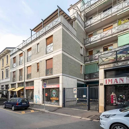 12 Centro Parking Free Milán