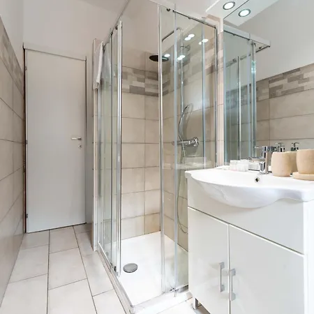 12 Centro Parking Free *