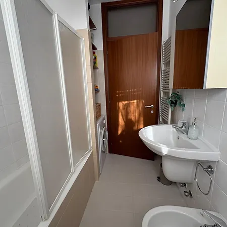 Spazio Breda - Free Parking, Private Garage, Metro M1, Balcony