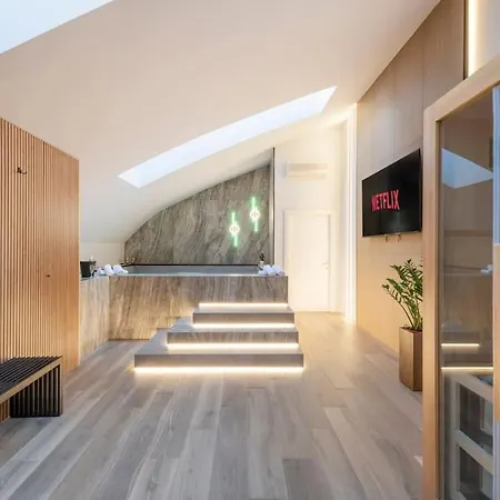 Piscina Interna Privata E A Appartamento