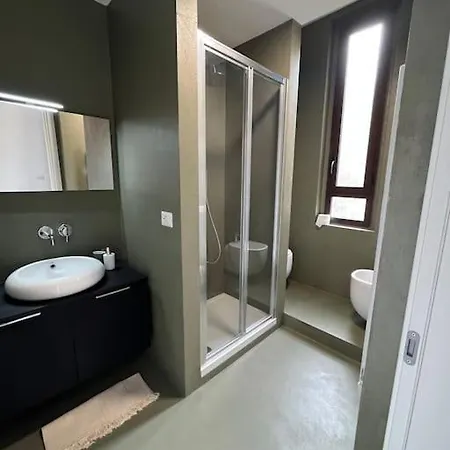 2 Bedrooms 2 Bathrooms And Ideal Subway Connection * Milano
