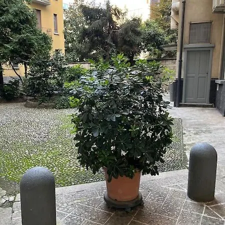 2 Bedrooms 2 Bathrooms And Ideal Subway Connection Semesterbostad Milano