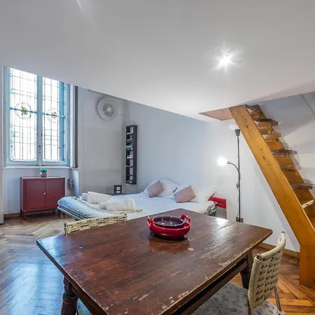 Apartamento Ausonio 14 *