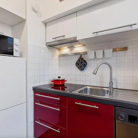 Life Elegant Penthouse With Terrace, Wi-fi Netflix, Subway 5 Min - Very Convenient Location 公寓 米兰