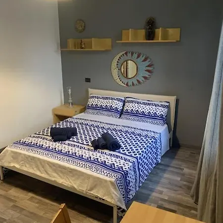 Spacious And Bright Close To Fiera And San Siro Apartment