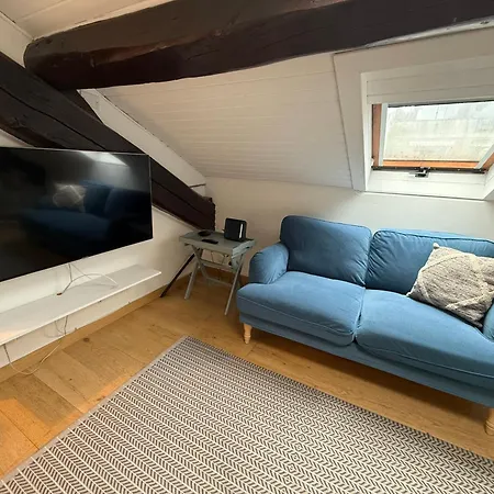 Sunny 2br Penthouse Near