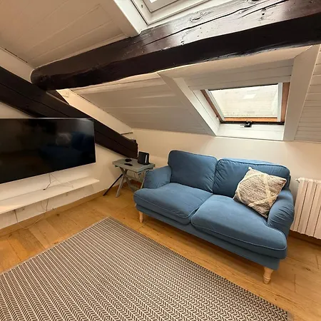 Tatil Evi Sunny 2br Penthouse Near Milano