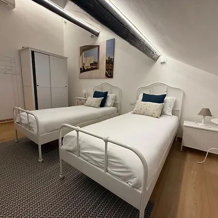 Tatil Evi Attico Luminoso Vicino Stazione Milano