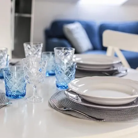 Attico Luminoso Vicino Stazione Tatil Evi Milano