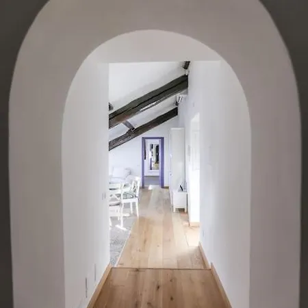 Casa de Férias Attico Luminoso Vicino Stazione Milão