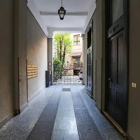 Attico Luminoso Vicino Stazione Tatil Evi