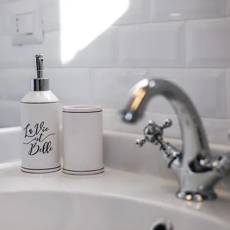 Tatil Evi Attico Luminoso Vicino Stazione Milano