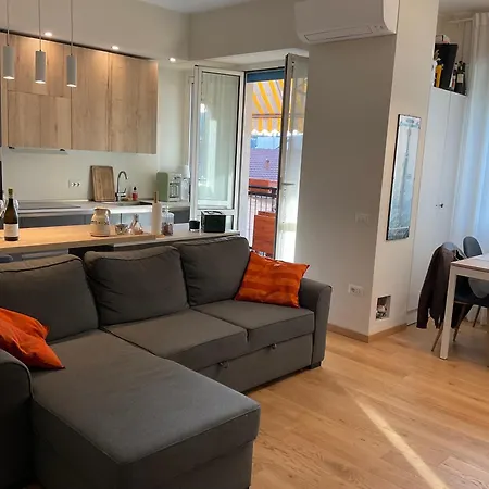 Modern And Cozy In Milánó