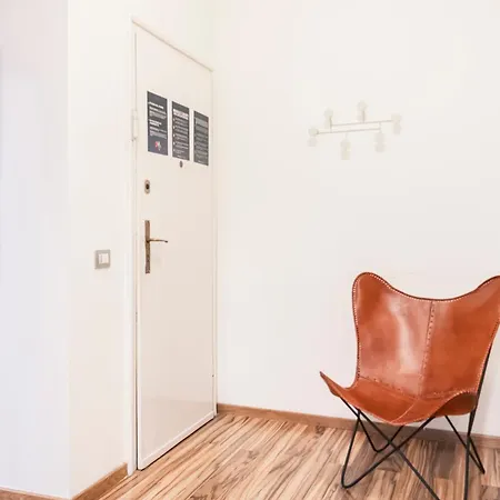 Easylife - Elegant 3 Mins From Duomo Milan