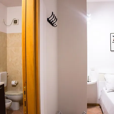 Urban Living - Navigli Bocconi ミラノ