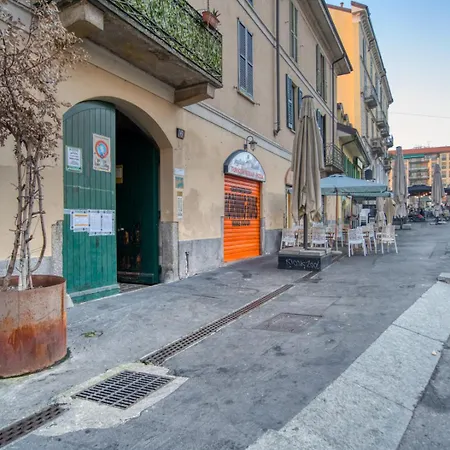 Near The Duomo, Mini Navigli ミラノ